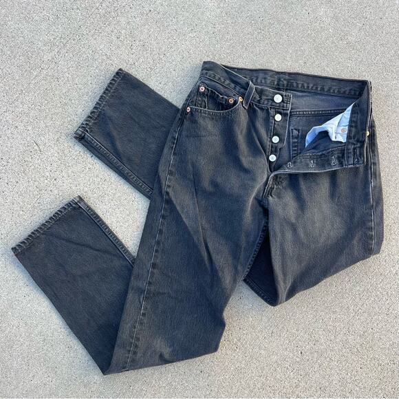 Vintage Y2K Levi’s For Women Black 501 button fly straight leg jeans 29x32 - Picture 1 of 9
